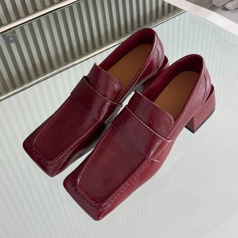 Dames schoenen met vierkante n - Leatherwork Designs recensie en prijs