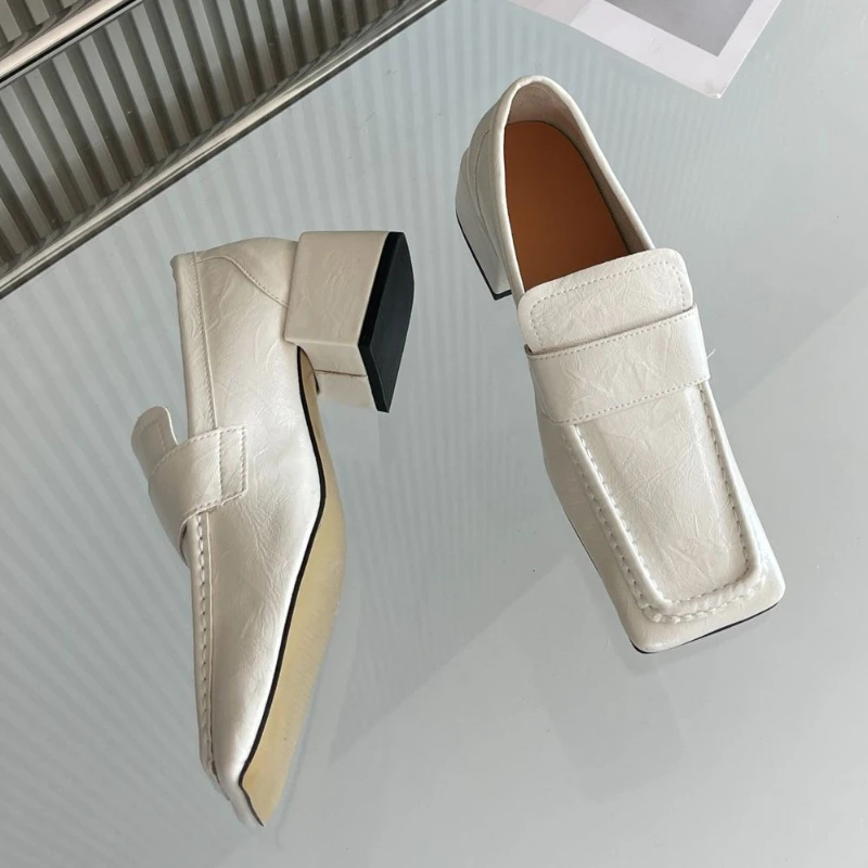 Dames schoenen met vierkante n - Leatherwork Designs recensie en prijs